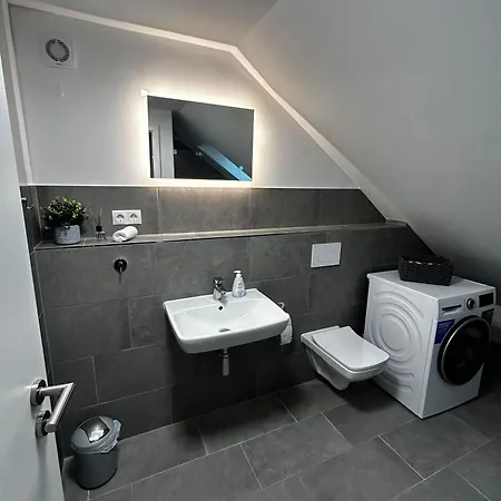 Апартаменты Moderne Fuer Familien Im Dachgeschoss *